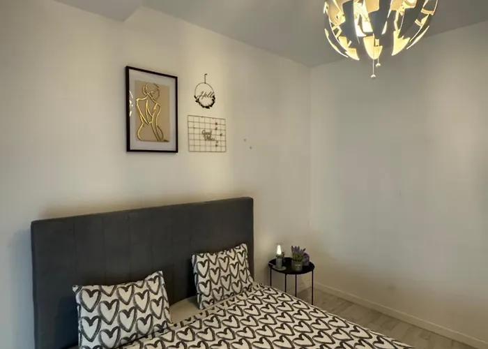 Twin Two In 21residence Politehnica - 1st Place * Бухарест