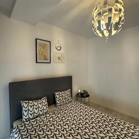 Twin Two In 21residence Politehnica - 1st Place * ブカレスト